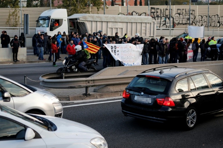 Protestos Na Catalunha Bloqueiam Estradas E Ferrovias Isto Independente