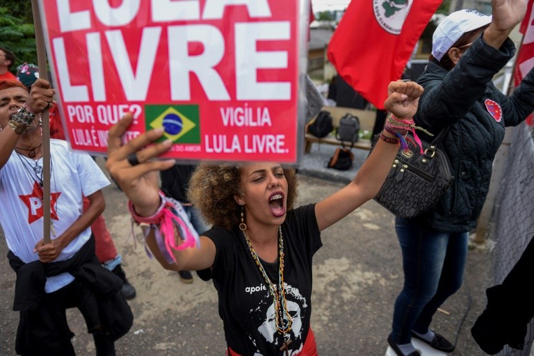 Lula Desafia Bolsonaro Ao Deixar Carceragem Da Pf Em Curitiba Isto