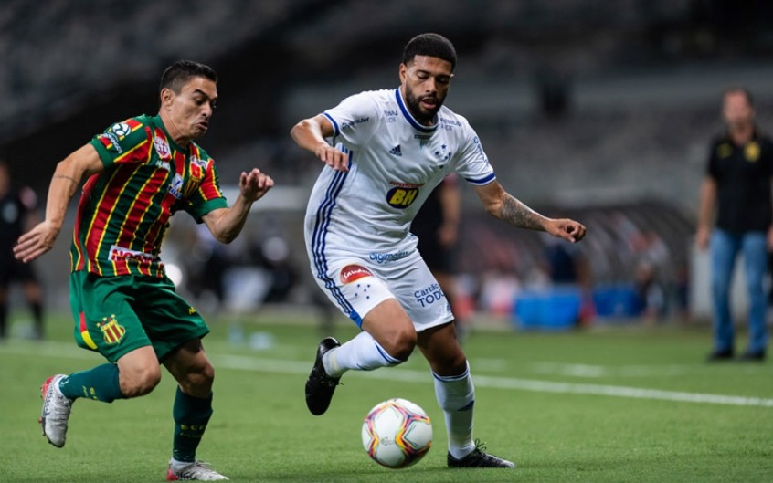 No Jogo De F Bio Cruzeiro Perde Para O Sampaio Corr A E Se Afunda