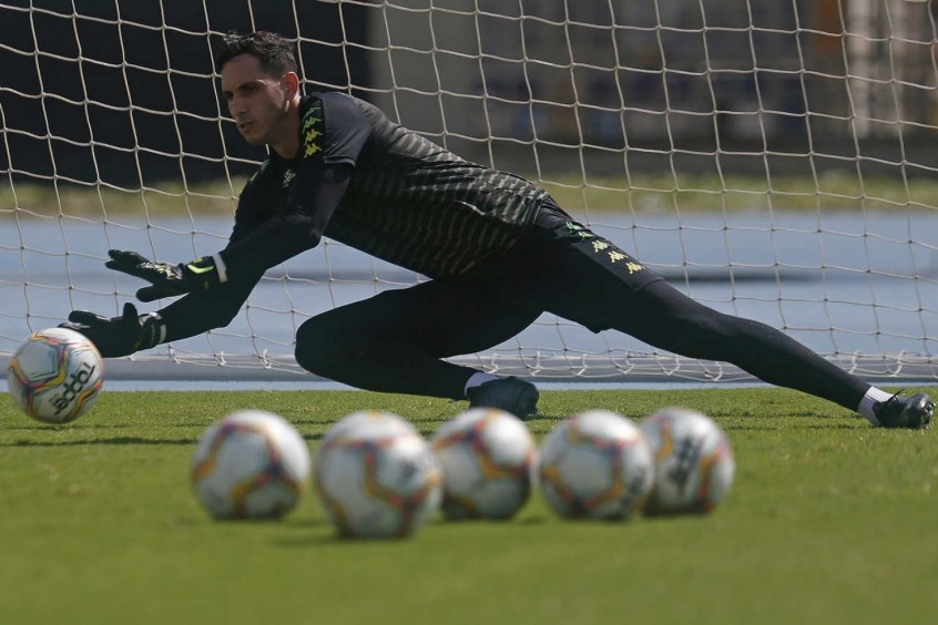 Gatito Treina Bola E D Mais Um Passo Rumo Ao Retorno No Botafogo