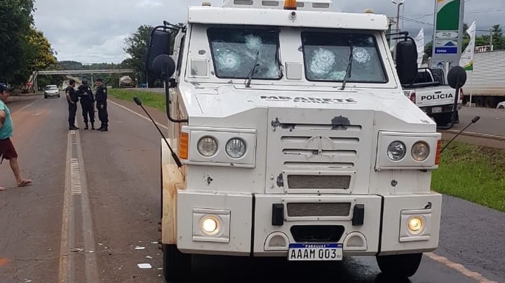 Carro Forte Atacado Explosivos E Bandidos Levam R Milh O Na