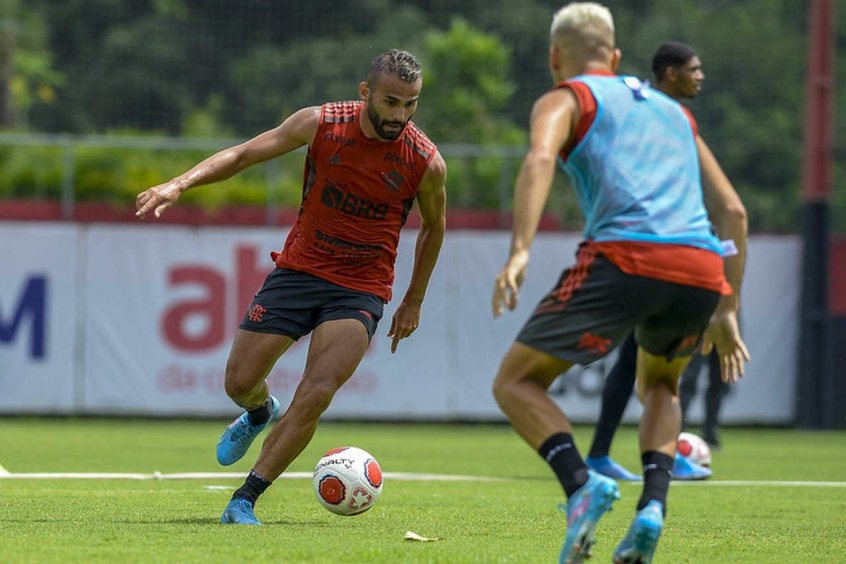 Thiago Maia Volta A Treinar O Elenco Do Flamengo Ap S Testes