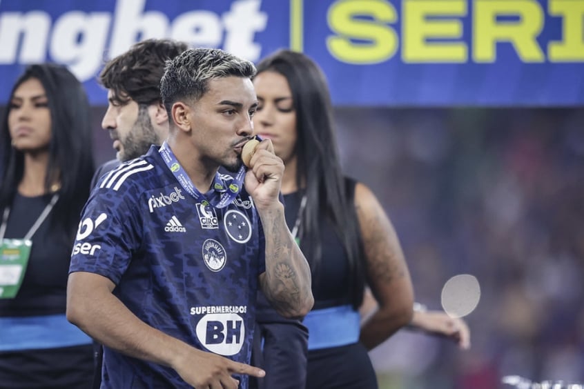 Rumo Ao Corinthians Matheus Bidu Se Despede Do Cruzeiro Muito