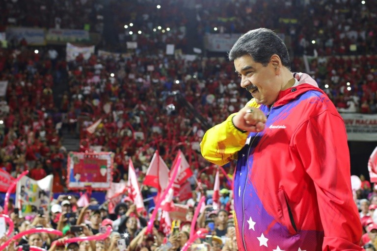 Maduro rechaça críticas de ditadura por parte da esquerda