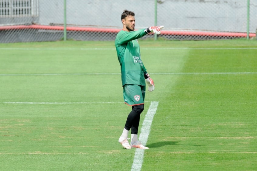 Goleiro Thomazella Da Portuguesa Projeta Duelo O S O Paulo