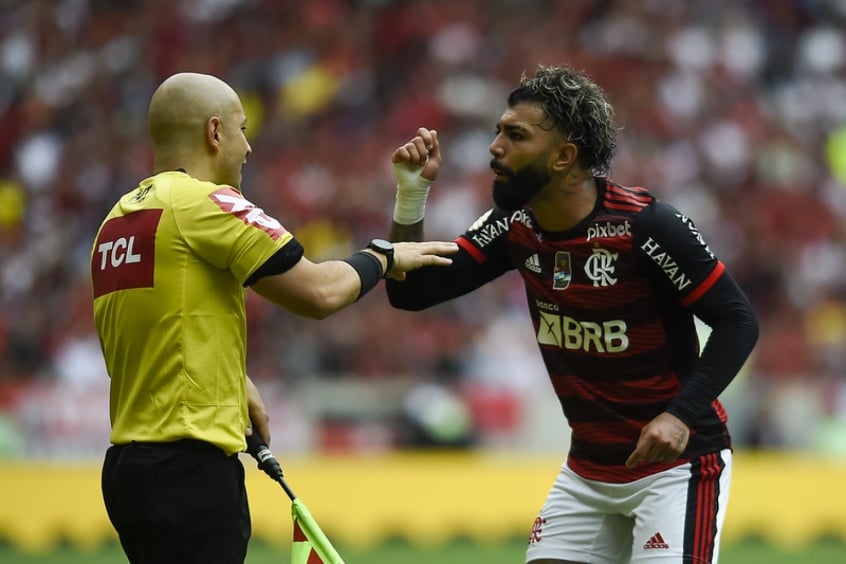 Gabigol Do Flamengo Absolvido Pelo Stjd Por Expuls O No Brasileir O