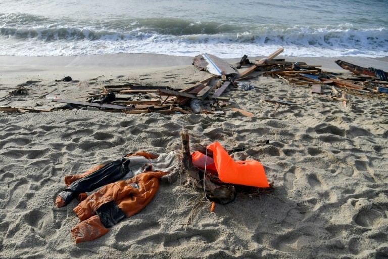 Sobe Para O N Mero De Mortos Em Naufr Gio De Migrantes Na Costa Da