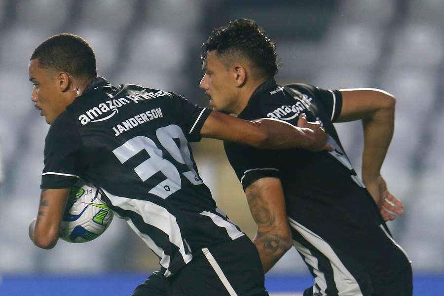 Único 100 Botafogo duela o Boavista em 1º jogo como visitante no