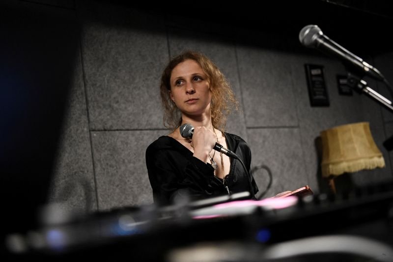 Rússia precisa de desnazificação diz líder da banda Pussy Riot após