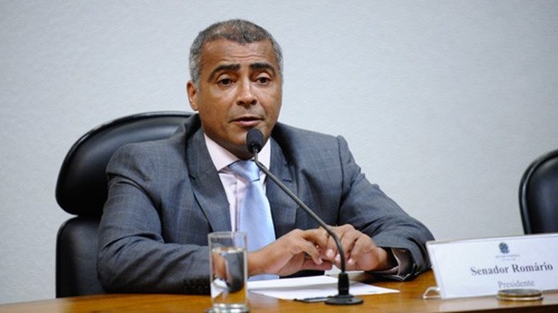 Casa luxuosa de Romário é penhorada para pagar dívida