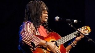 Milton Nascimento é internado para cateterismo em SP