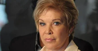 Ela foi um importante nome que introduziu assuntos relacionados a liberdade feminina publicamente na TV aberta