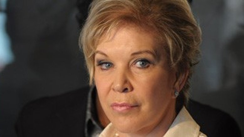 Ela foi um importante nome que introduziu assuntos relacionados a liberdade feminina publicamente na TV aberta