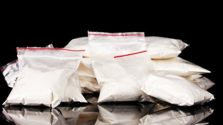 PF prende família com criança de 2 anos e 19 kg de cocaína em aeroporto