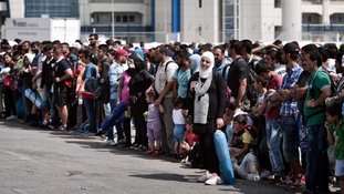 UE propõe plano para realocar 160 mil refugiados no bloco