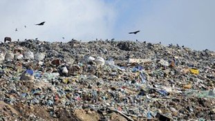 MP pede interdição de aterro em morro de Niterói