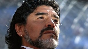 Maradona avalia proposta de time brasileiro