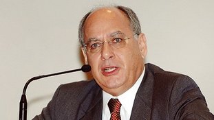 Obras de arte sÃ£o apreendidas na casa do ex-diretor da Petrobras Renato Duque