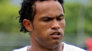 Polícia confirma vestígios de sangue em jipe de goleiro Bruno