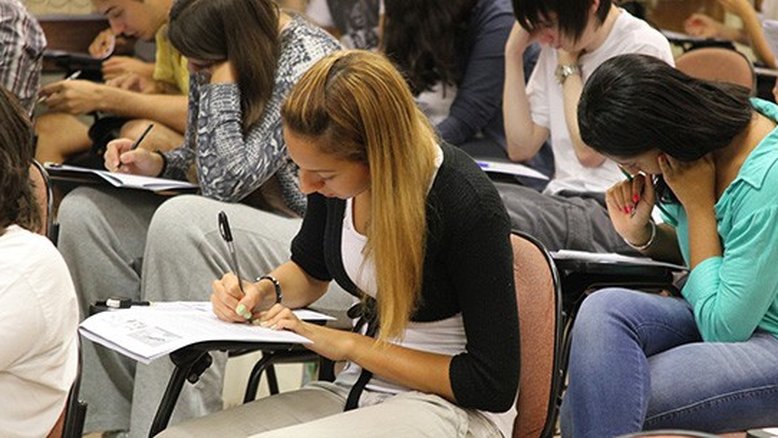 USP e Unesp esperam definição do Enem para avaliar adiamento de vestibular