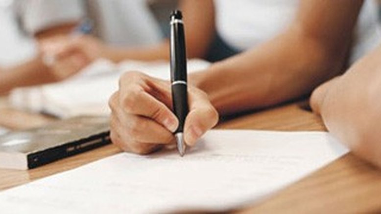 Venezuelano que vendia sucos passa no exame da OAB e consegue emprego em Manaus