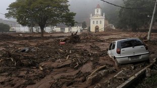 Vai a 727 o nº de mortos na região serrana do Rio