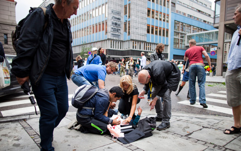 Explosões atingem prédios do governo em Oslo; sete morreram