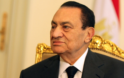 Mubarak deixou o Cairo com a família, afirma TV árabe