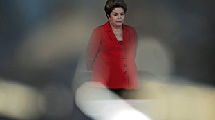 Dilma nas cordas