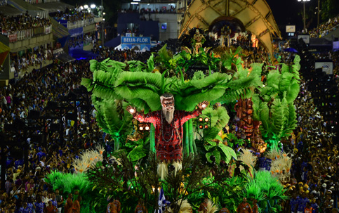Beija-Flor conquista título do Carnaval no Rio de Janeiro