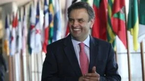Aécio dispara e abre 17 pontos de vantagem sobre Dilma, mostra pesquisa Istoé/Sensus