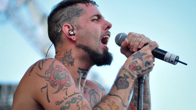 Tico Santa Cruz revela que pensou em tirar a própria vida por causa da quarentena