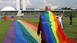 Censo 2010: Brasil tem 60 mil casais gays que dividem casa