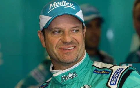 Barrichello revela cirurgia para retirada de tumor