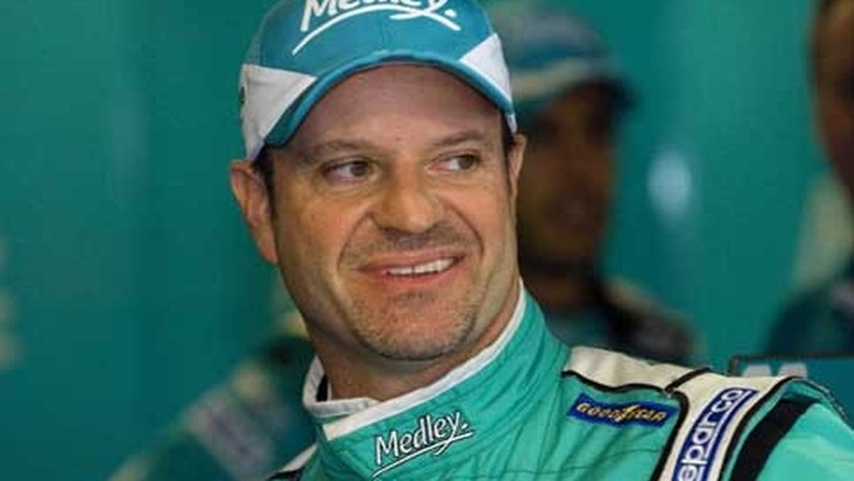 Barrichello revela cirurgia para retirada de tumor
