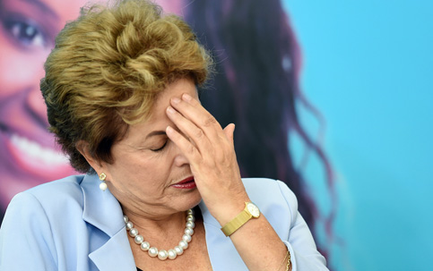 Oposição protocola novo pedido de impeachment de Dilma