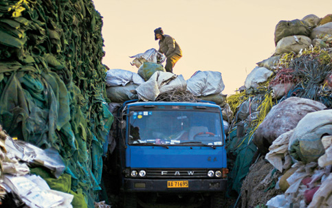 O vai e vem globalizado do lixo