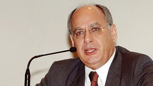Ex-diretor Renato Duque fica em silêncio na CPI da Petrobras