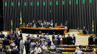 Deputados divergem sobre responsabilidade de fiscalizar direitos dos terceirizados