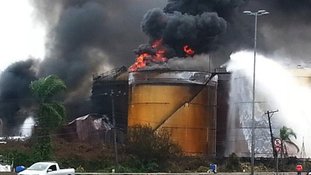 Empresa americana é chamada para ajudar a apagar incêndio em Santos