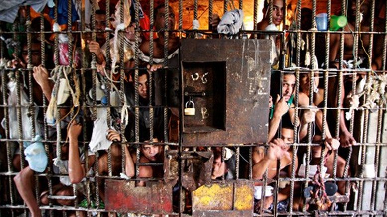 Brasil tem mais de 773 mil encarcerados; maioria no regime fechado