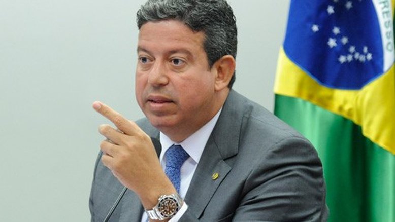 PGR denuncia líder do Centrão Arthur Lira por propina de R$ 1,6 mi na Lava Jato