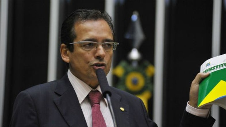 Justiça decreta prisão de Protógenes Queiroz em ação de Daniel Dantas