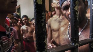Por que a população carcerária no Brasil aumentou 167%