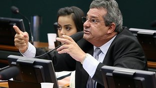 "Foi o destino que me trouxe até aqui", diz primeiro deputado a votar no impeachment
