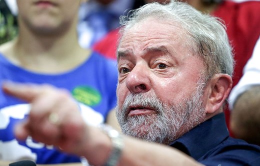 Com nomeação suspensa, Lula retorna ao Planalto para ajudar a barrar impeachment