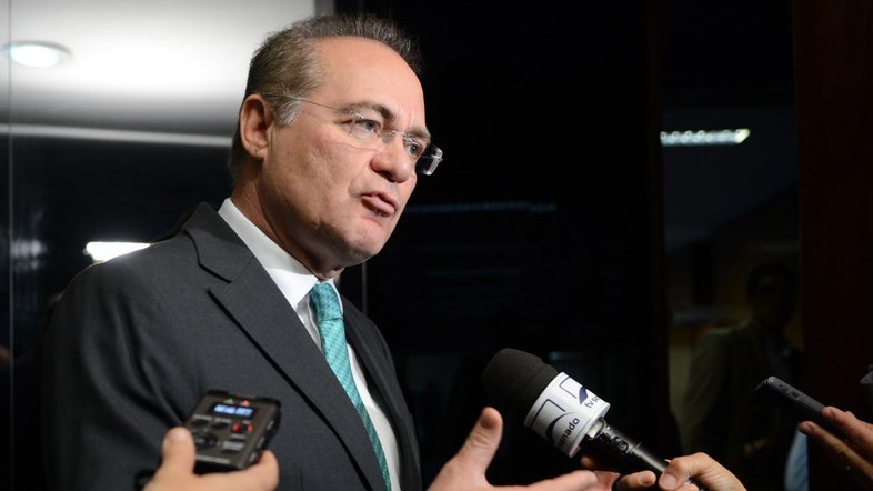 Renan critica encurtamento de prazos na Comissão do Impeachment