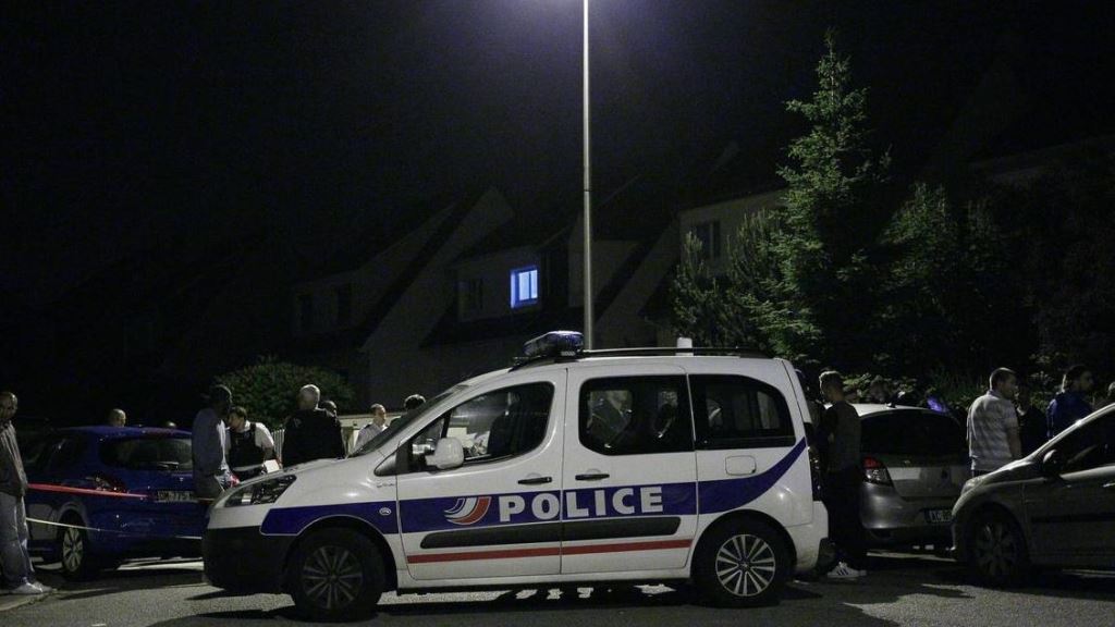 Estado Islâmico reivindica assassinato de casal de policiais na França