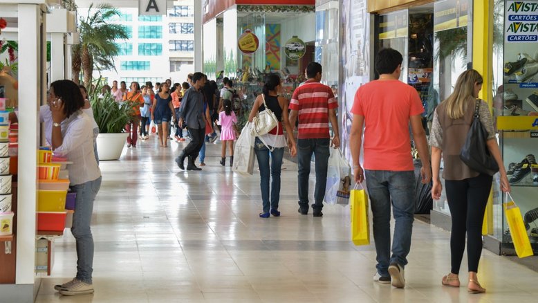Vendas do varejo sobem 0,1% em outubro ante setembro, revela IBGE