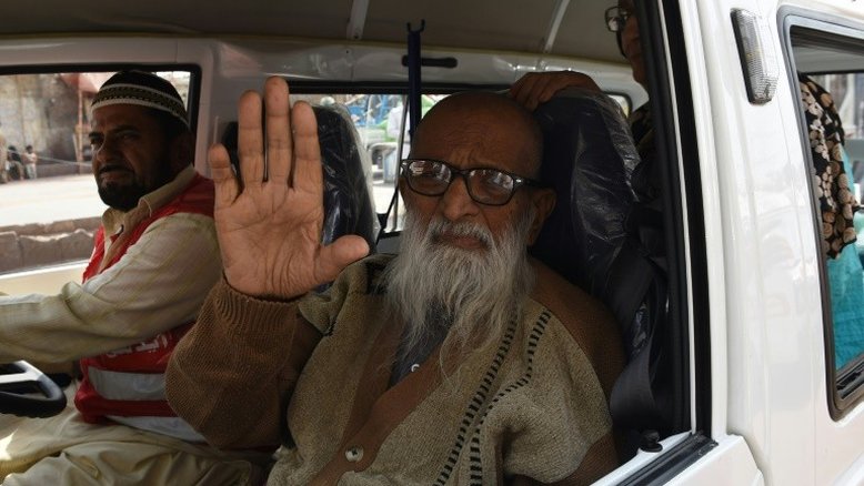 Paquistão se despede de Edhi, símbolo da luta contra a pobreza